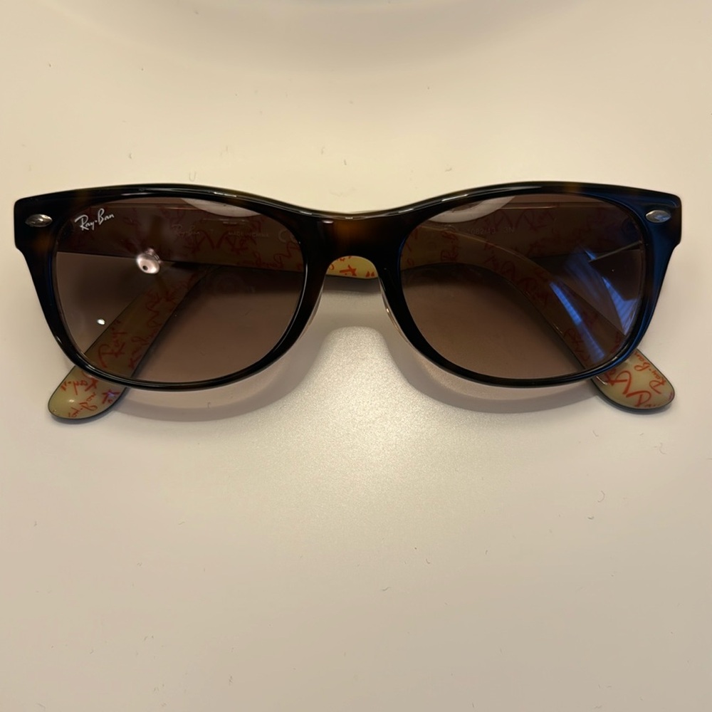 Ray-Ban Sun Glasses